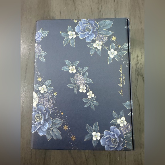 Laduree Les Secrets Macaron Keychain Charm - Authentic - Picture 3 of 4